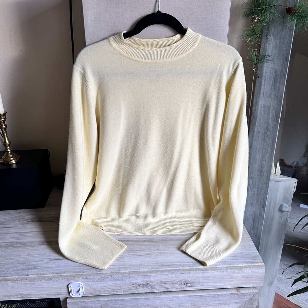 Sag Harbor Light Yellow Knit Top